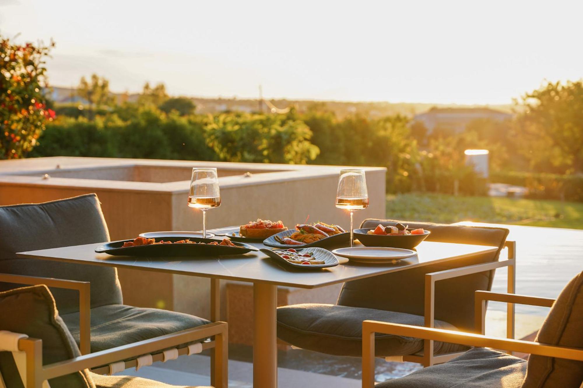 Maravilla Luxury Living Kos Town Luaran gambar